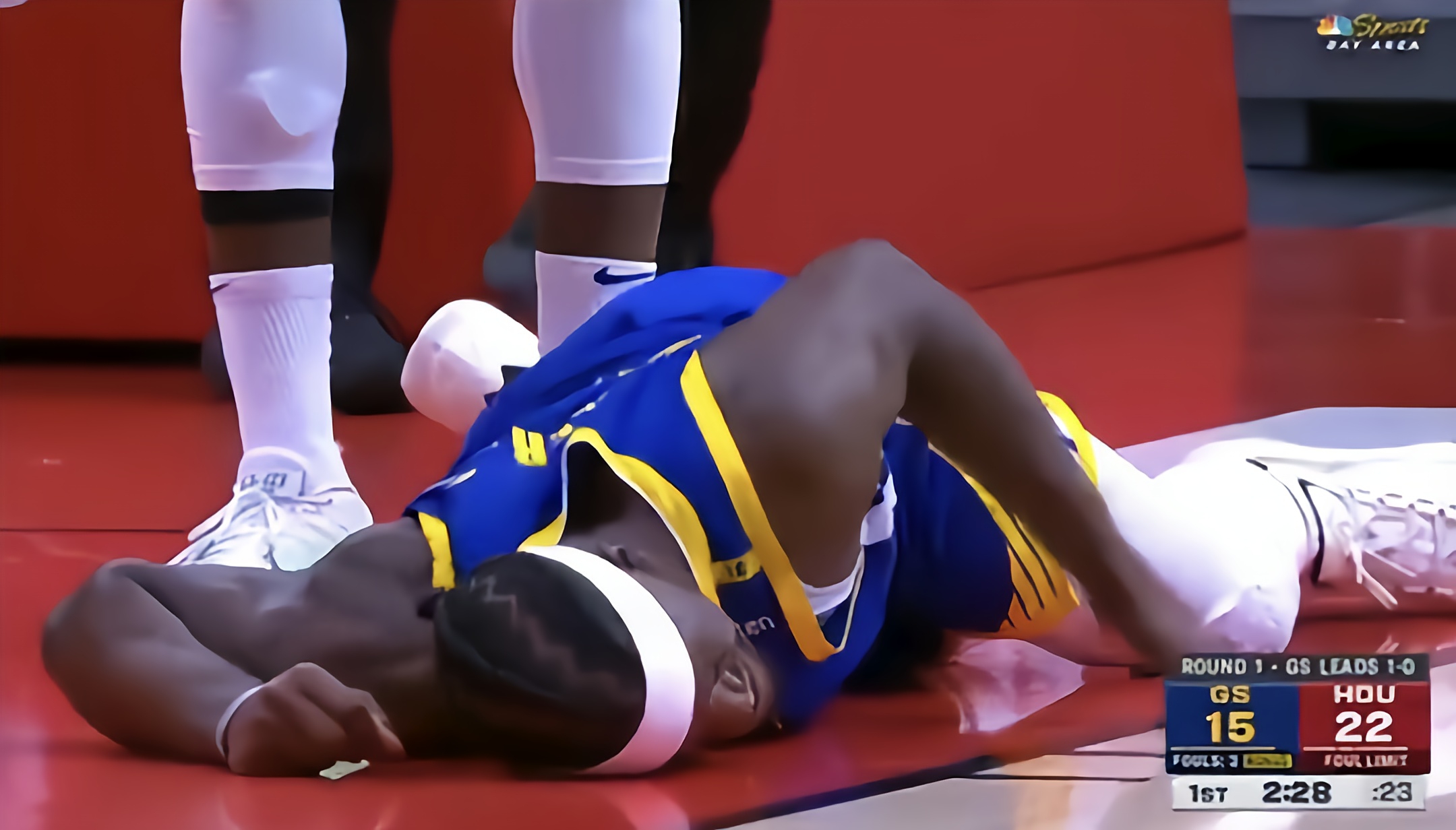 蜂鸟电竞-NBA季后赛倒计时；山东泰山今晚门线救险；细节引发关注；更衣室稳定；球队文化再被提及的简单介绍