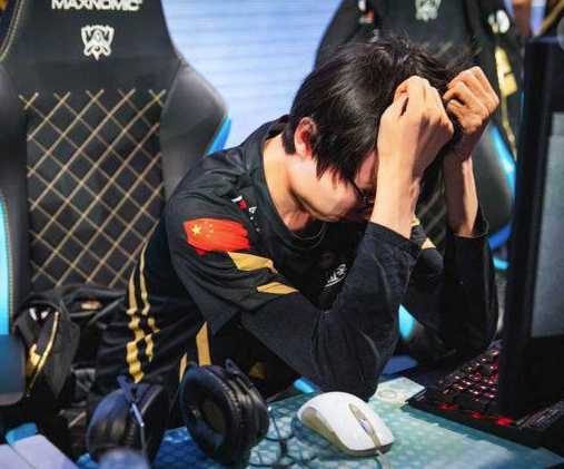 蜂鸟电竞-Karsa爆冷击败日本队，大胜引爆全场！的简单介绍