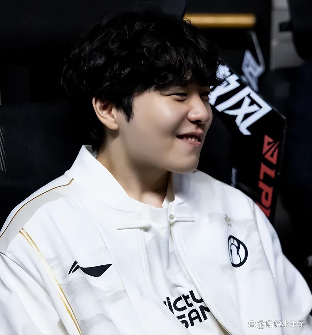 Rookie回归赛场，势不可挡首场状态亮眼，美国队观众沸腾！的简单介绍